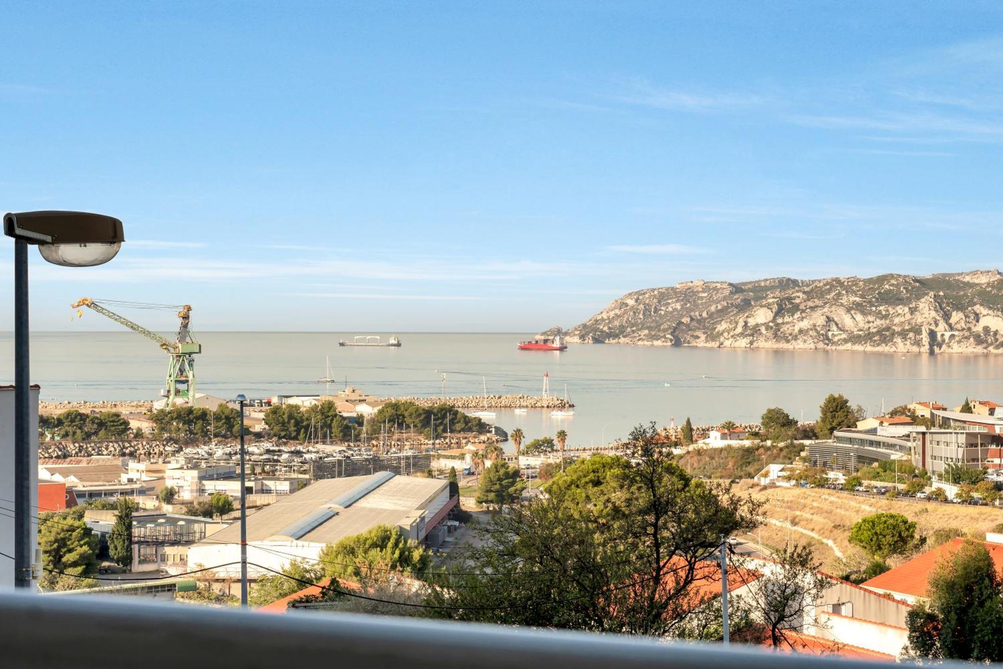Room In Appartment With Seaview Marseille Luaran gambar